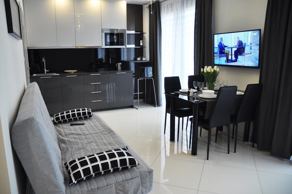 Moko Apartment Parking W Cenie Varsó Kültér fotó